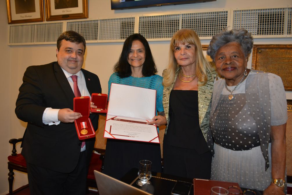 Instituto dos Advogados homenageia juristas com Medalhas Levi Carneiro e Esperança Garcia